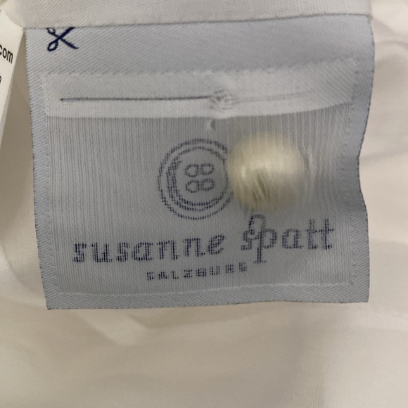 Susanne Spatt lace trimmed Blazer in white made in Salzburg. - Picture 9 of 9